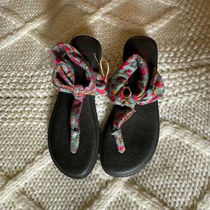 Sanuk Sandals